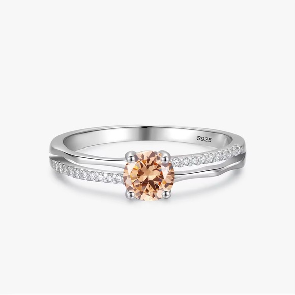 1.25 CT Elegant Geometric Sparkling CZ Round Design Champagne 925 Silver Ring